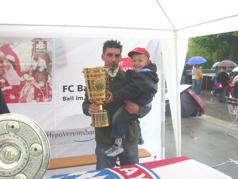 Mein Bruder Maurice und mein Papa mit dem DFB Pokal 2006